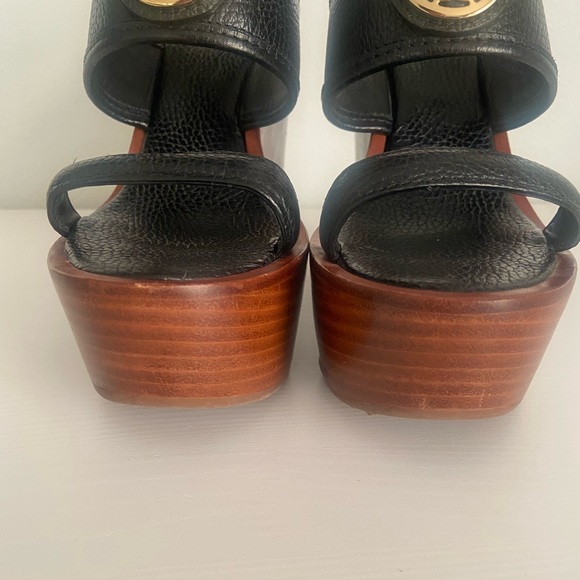 Tory Burch Selma Wood Wedge Sandal Black Leather - Picture 2 of 5